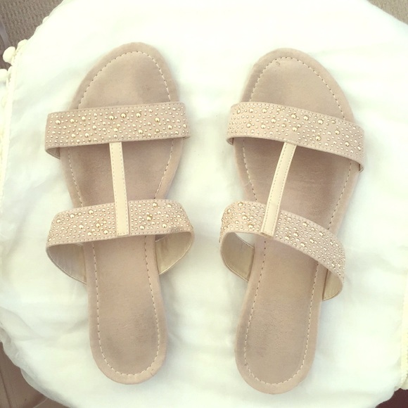 Shoes - Sandals tan and gold embellishment